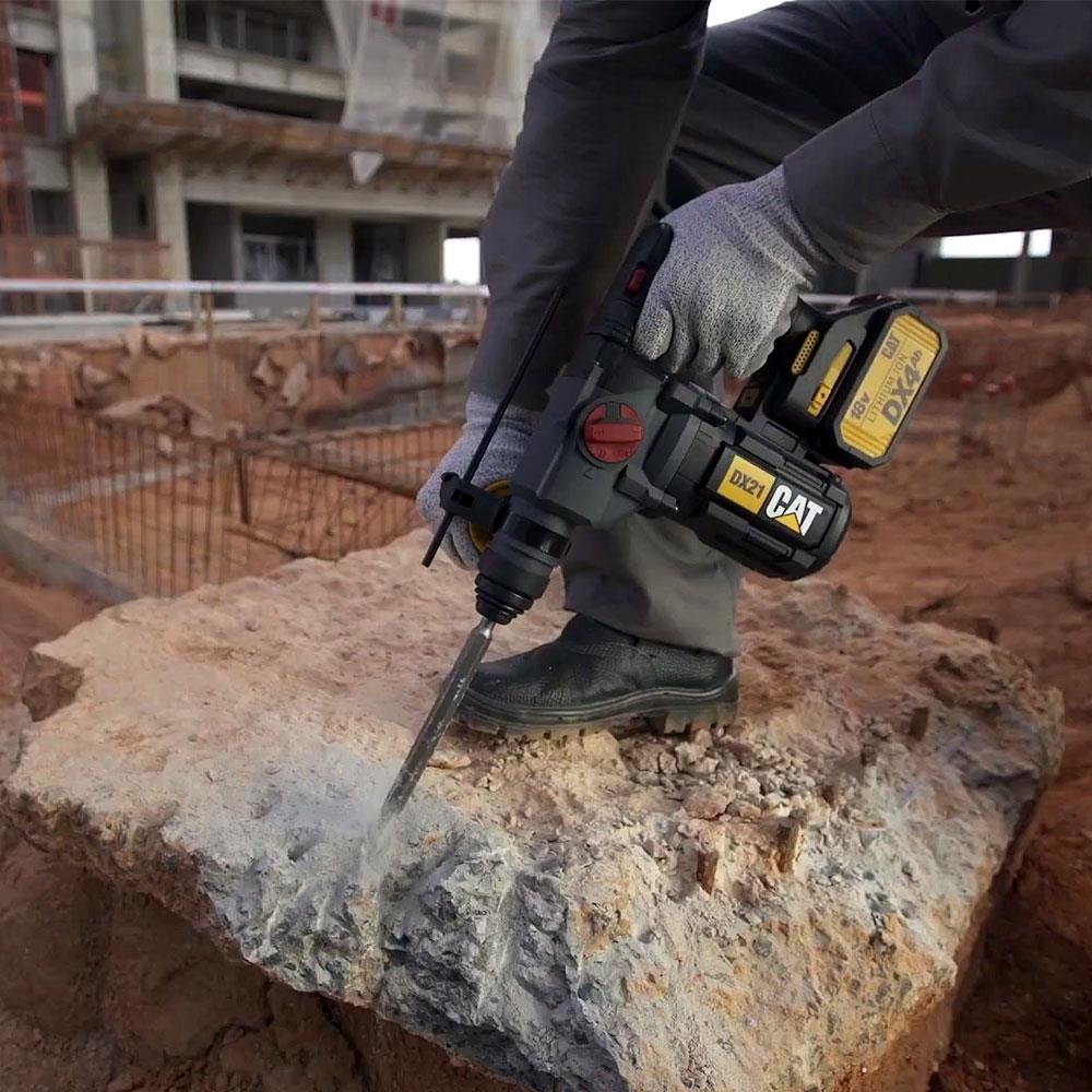 CAT DX21 18Volt 4.0Ah 2.2J Li-ion Çift Akülü Şarjlı SDS-Plus Kırıcı/Delici - . Görsel