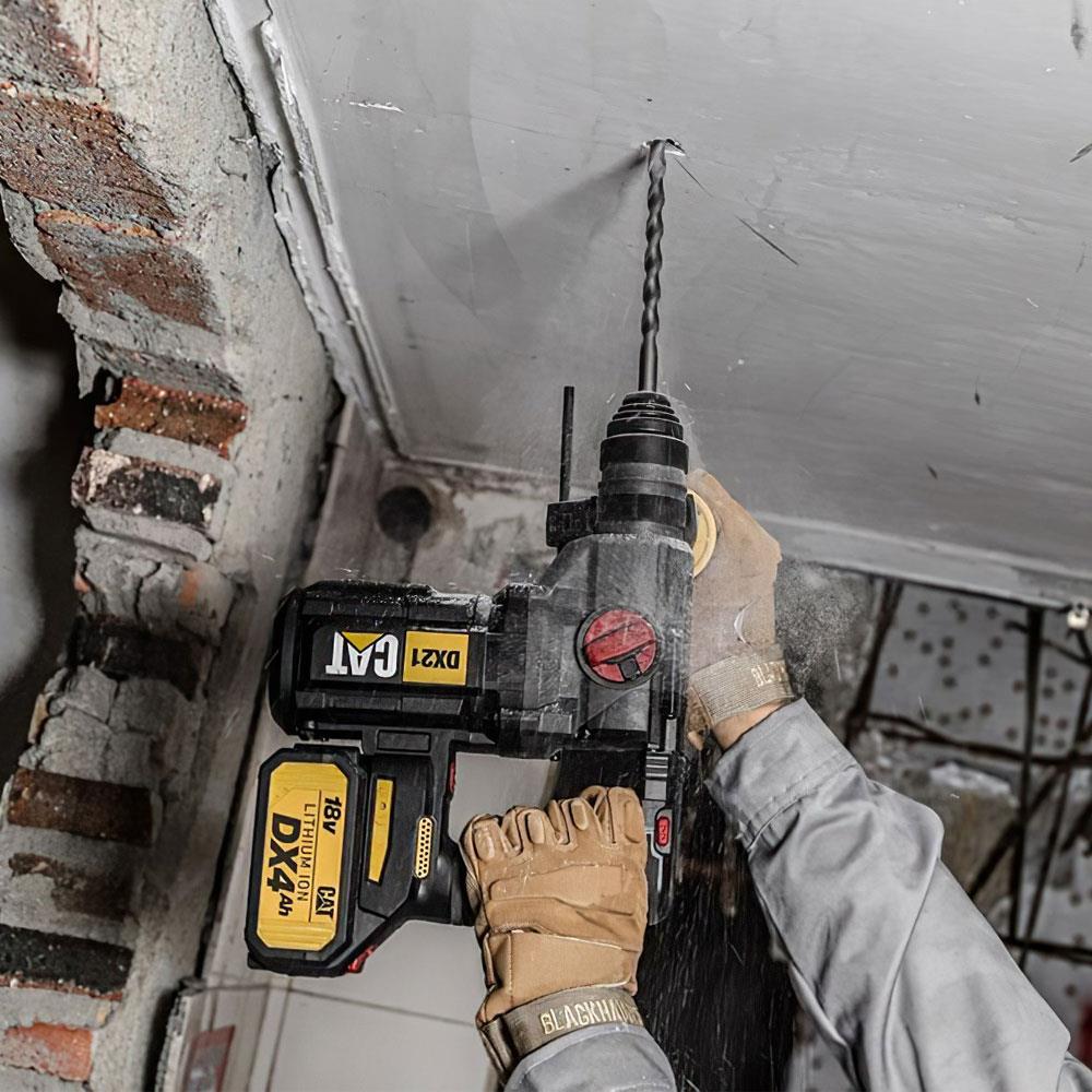CAT DX21 18Volt 4.0Ah 2.2J Li-ion Çift Akülü Şarjlı SDS-Plus Kırıcı/Delici - . Görsel