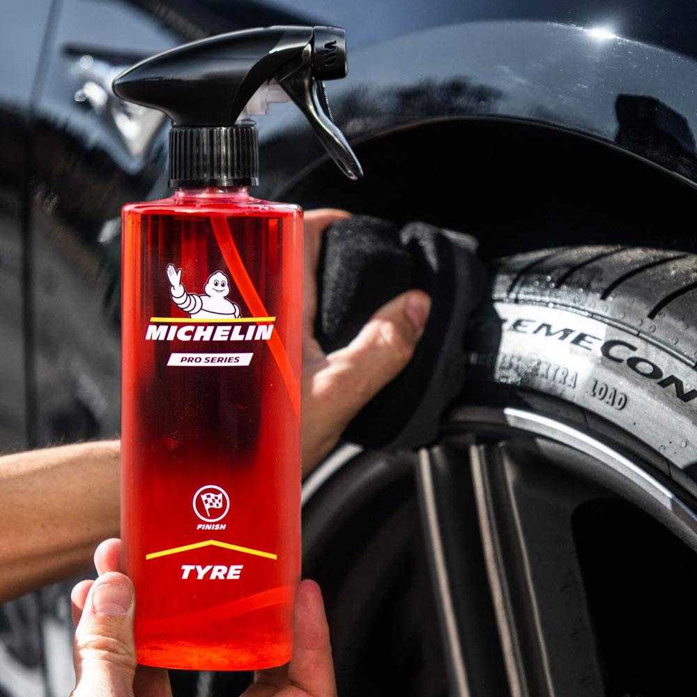 Michelin MC33573 500ml PRO Serisi Lastik ve Trim Parlatıcı, Koruyucu ve Yenileyici Sprey - . Görsel