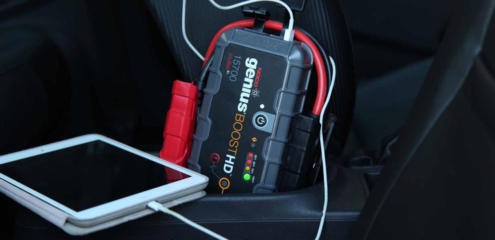 NOCO Genius GB70 12V 2000Amp Ultrasafe Lityum Akü Takviye + Powerbank + Led Lamba - . Görsel