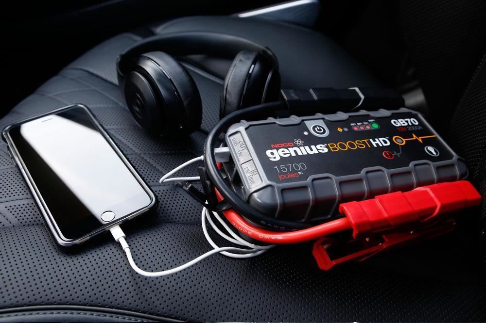 NOCO Genius GB70 12V 2000Amp Ultrasafe Lityum Akü Takviye + Powerbank + Led Lamba - . Görsel